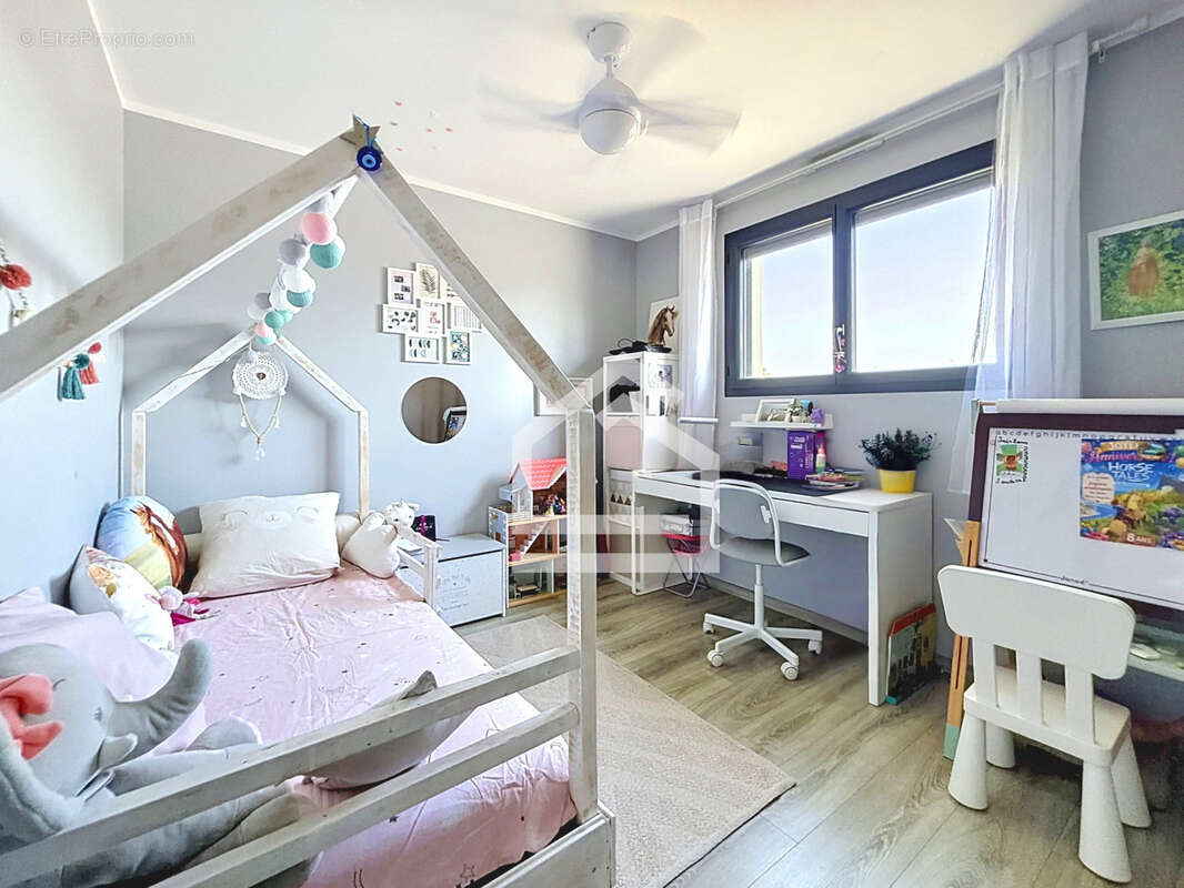 Maison moderne de 2018 avec suite parentale et piscine - photo 14
