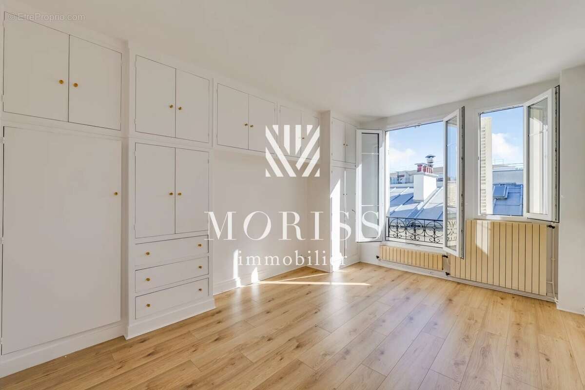Appartement à LEVALLOIS-PERRET