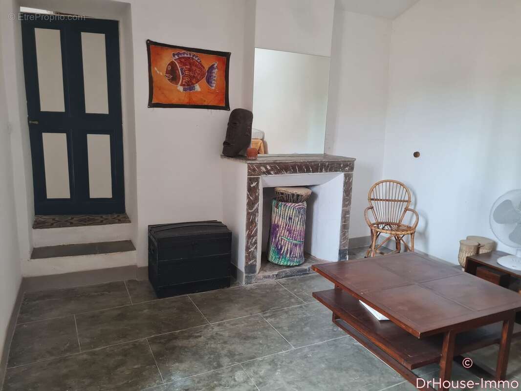 Maison à SAINT-DEZERY