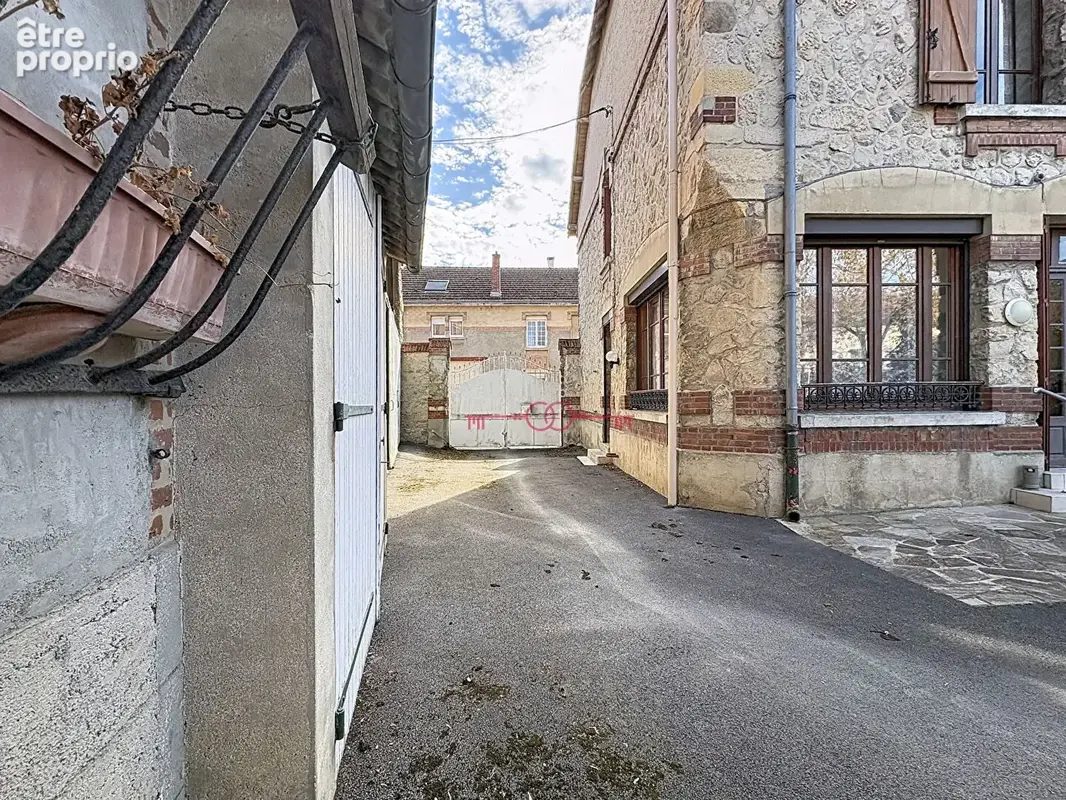 Maison Bourgogne Fresne 6 pièce(s) 158 m2 - photo 14