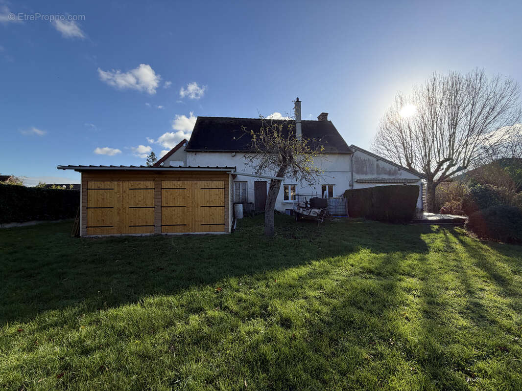 Maison à HOUDAN
