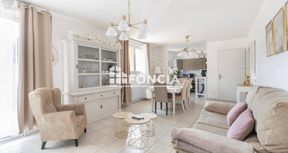 Appartement à PORT-DE-BOUC