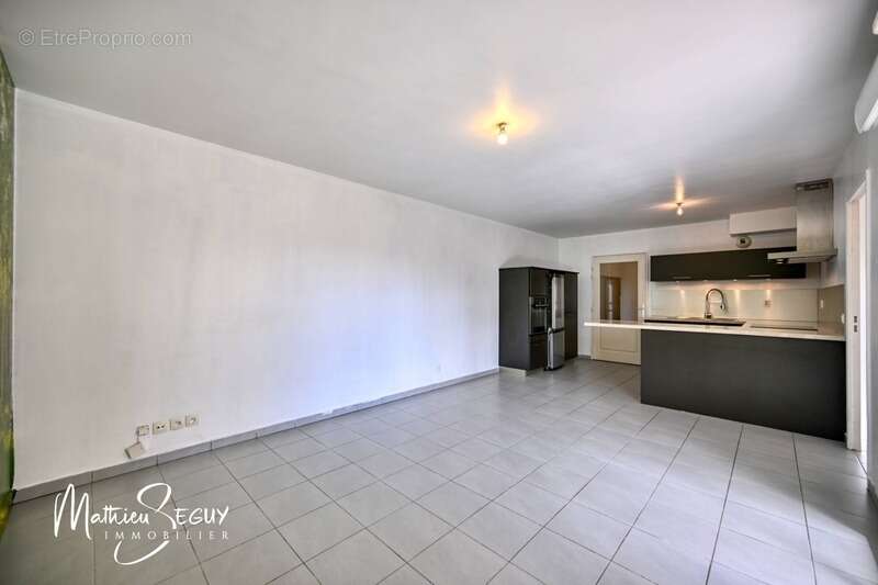 Appartement à CRAPONNE