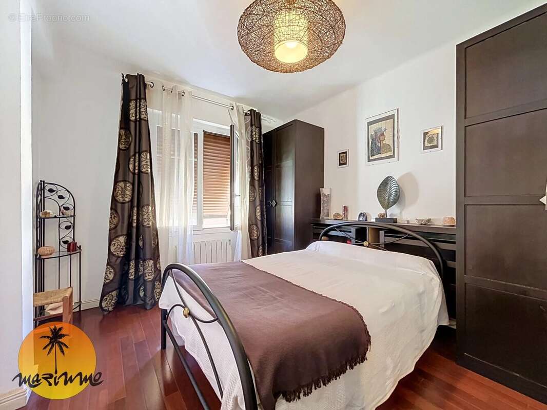 Appartement à SAINT-LAURENT-DU-VAR