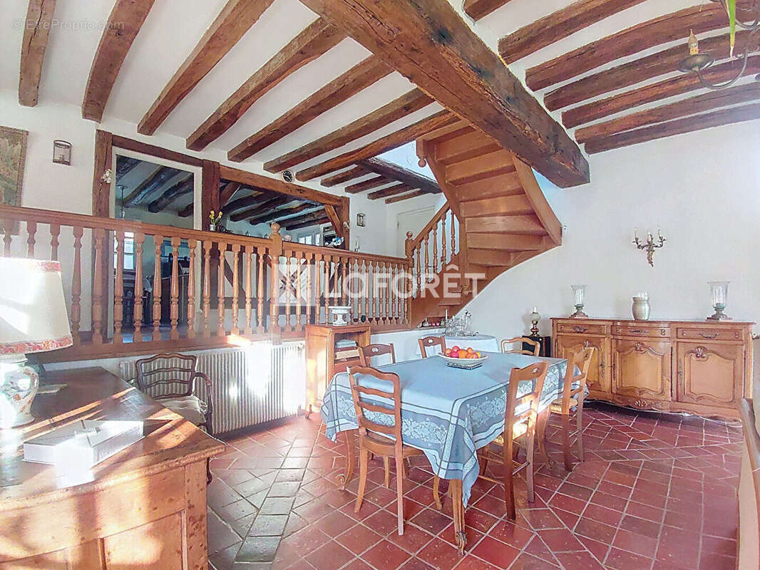 Maison à VAUX-SUR-SEINE