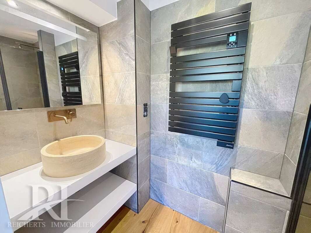 Cannes Palm Beach / Co-exclusivité / Très beau 2P rénové 40 m2 avec terrasse - photo 11