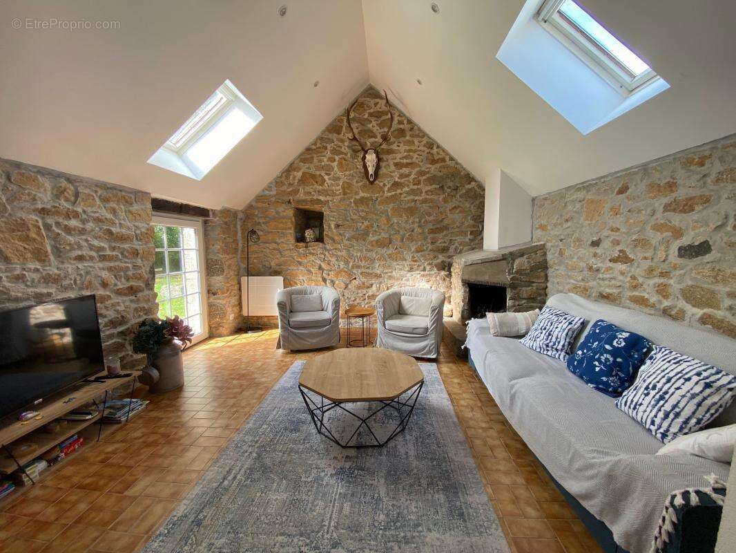 Maison à SAINT-PABU