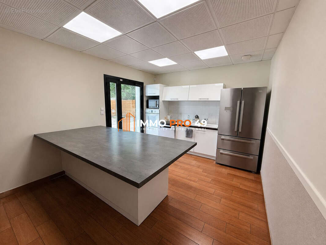 Commerce 767 m² à Haute-Goulaine  - photo 5