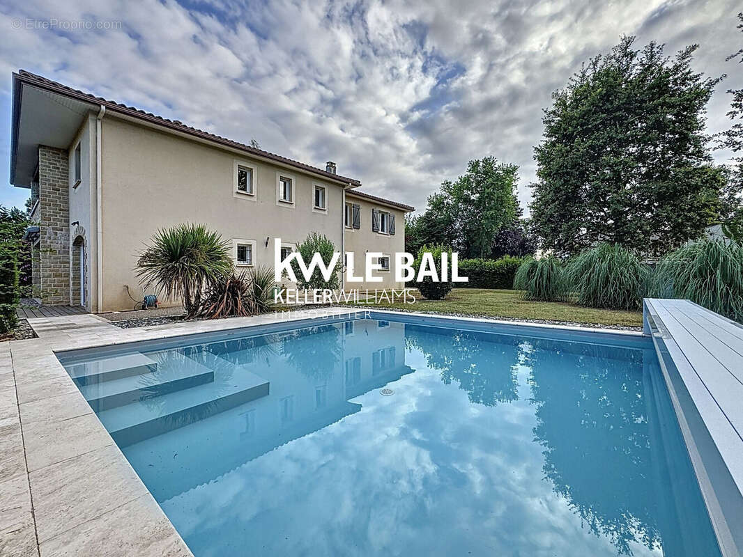 Maison à PUY-L'EVEQUE