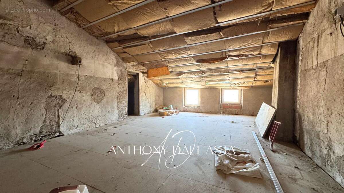 Exclusivite- Alzonne- maison de village-  3 chambres- salon- cuisine- séjour- grenier - photo 9