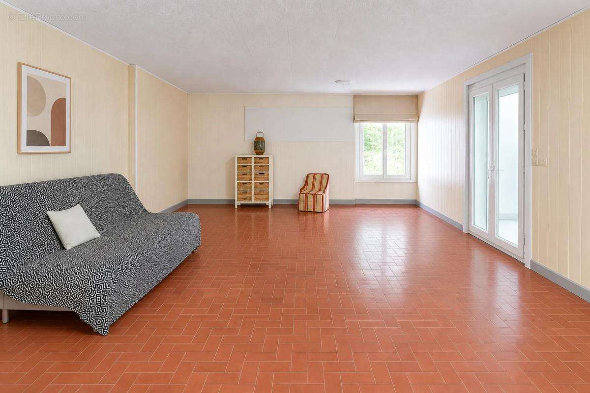 Maison de 14 pièces de 510 m² à Verdelot - photo 7