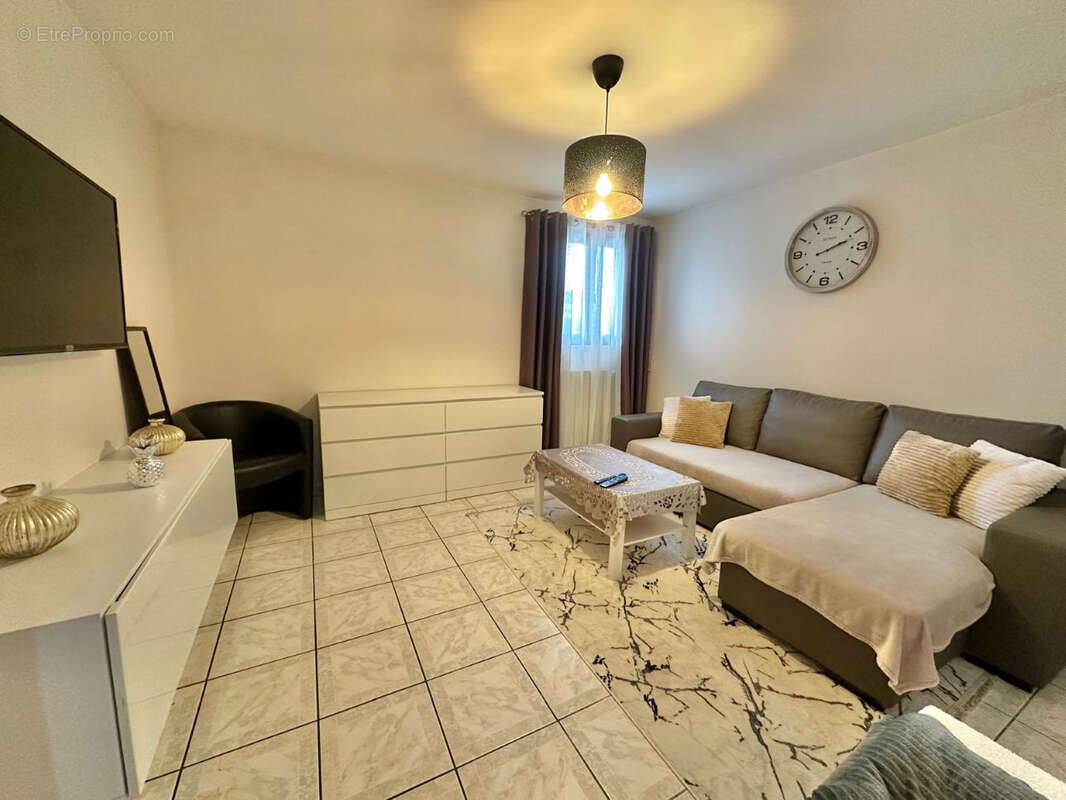 Maison à SARTROUVILLE