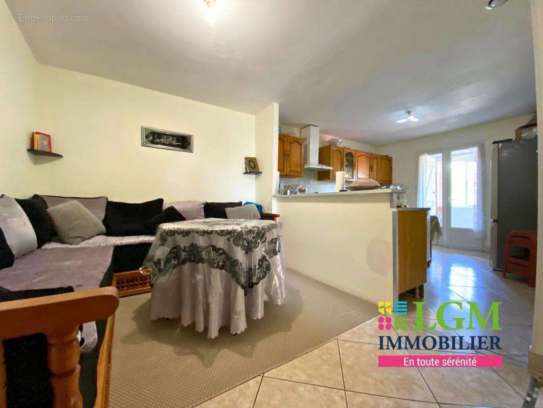 Maison à LABASTIDE-SAINT-PIERRE