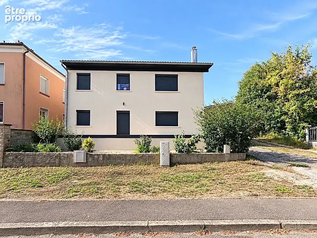 Maison à AUBOUE