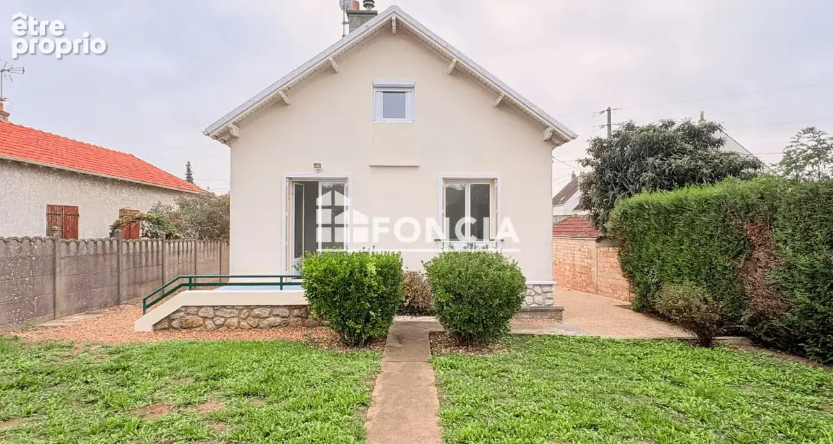 Maison avec sous-sol total, grand terrain clos et gare à proximité ! - photo 5