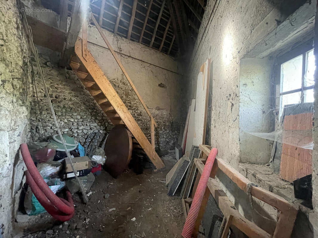 Maison de village à fort potentiel - photo 14