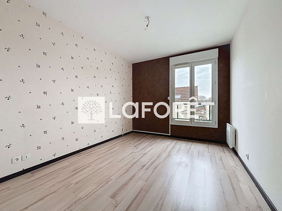 Appartement à DAMMARIE-LES-LYS