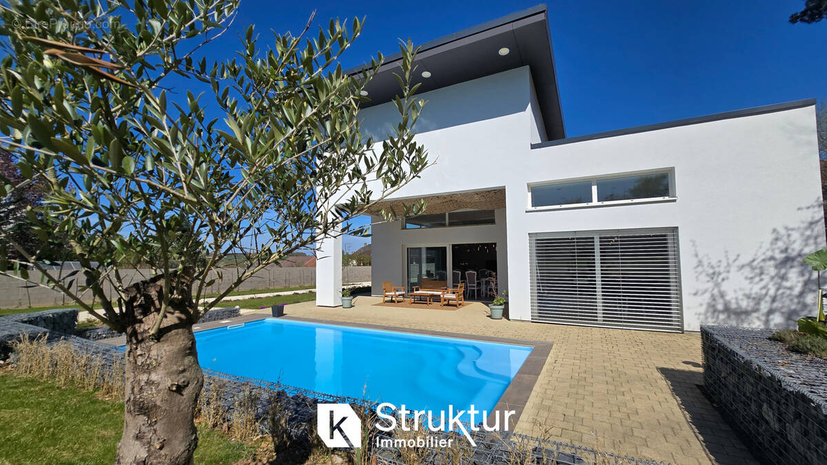 Maison à ROUSSY-LE-VILLAGE