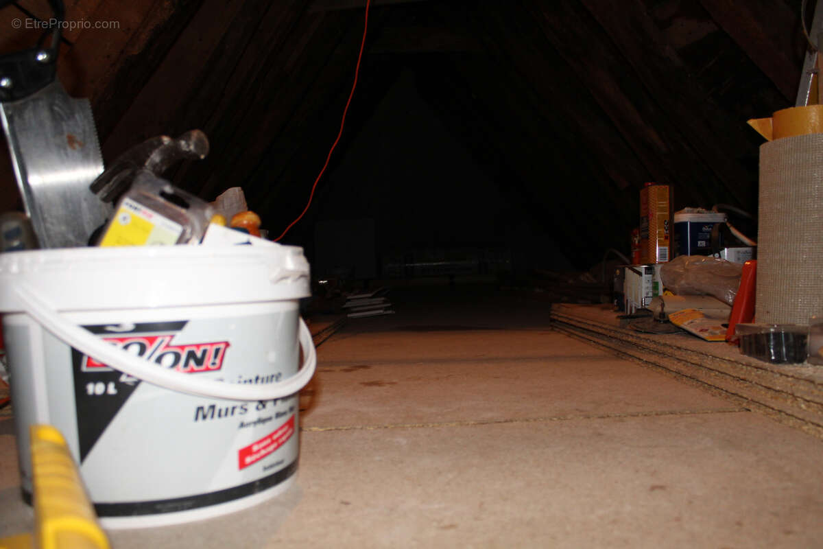 Maison à SAINT-MARTIN-CANTALES