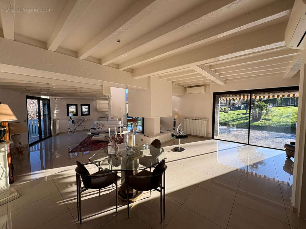 Maison à SAINT-AMANS-SOULT