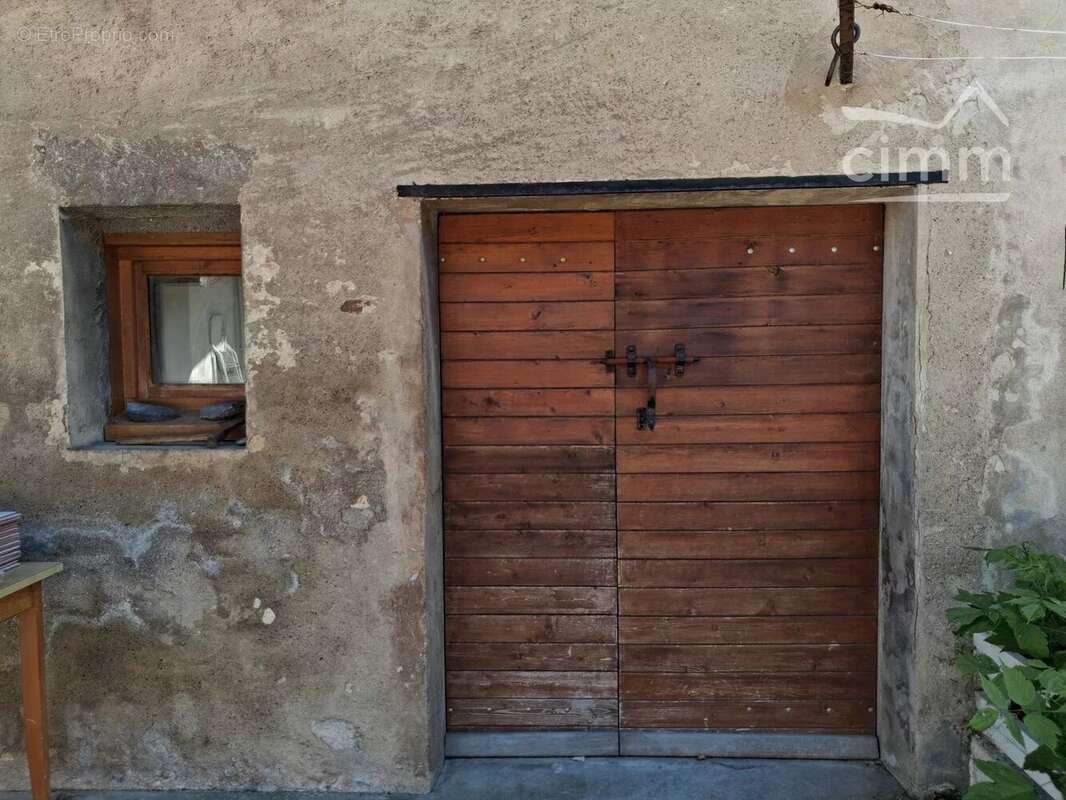 Maison à CHAPAREILLAN