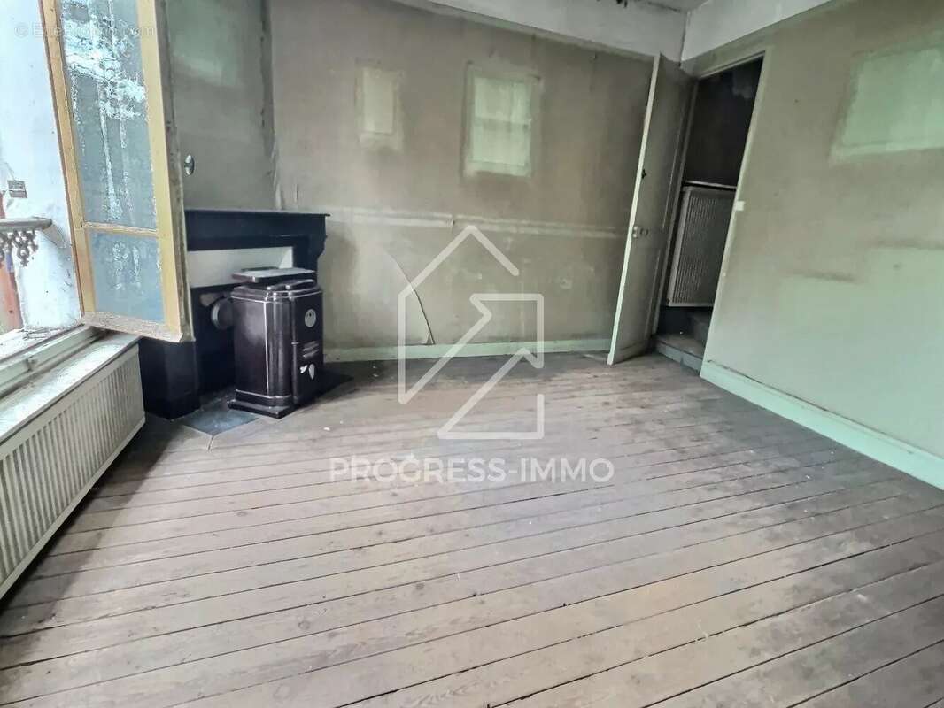 Maison à SAINT-MAUR-DES-FOSSES