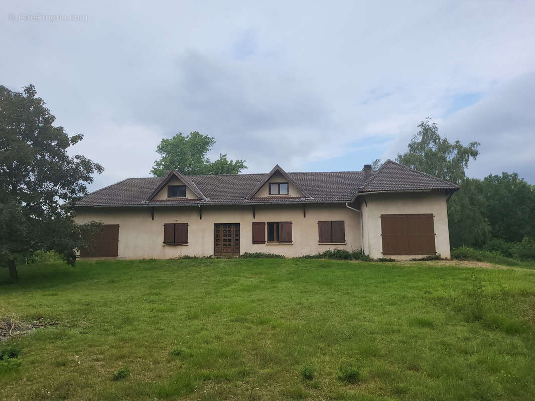 Maison à SOUAL