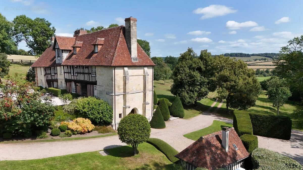 Normandie - pays d’auge – calvados – livarot pays d’auge – manoir ismh origine xvème siècle sur domaine boisé - photo 3
