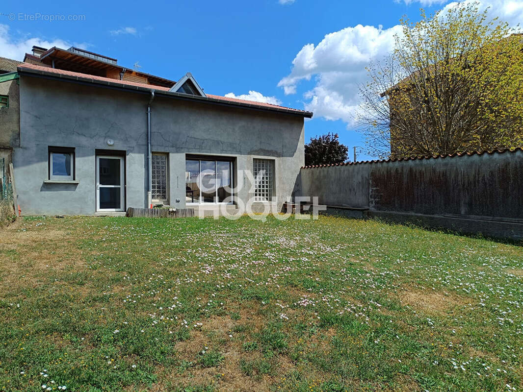 Appartement à BUSSIERES