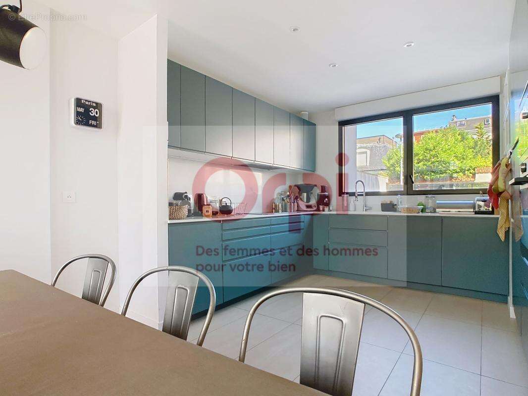 Maison à ISSY-LES-MOULINEAUX