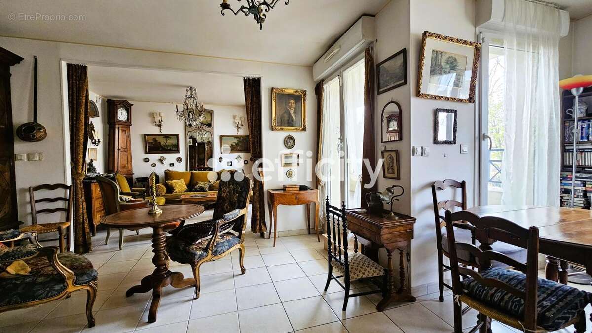 Appartement à BRY-SUR-MARNE