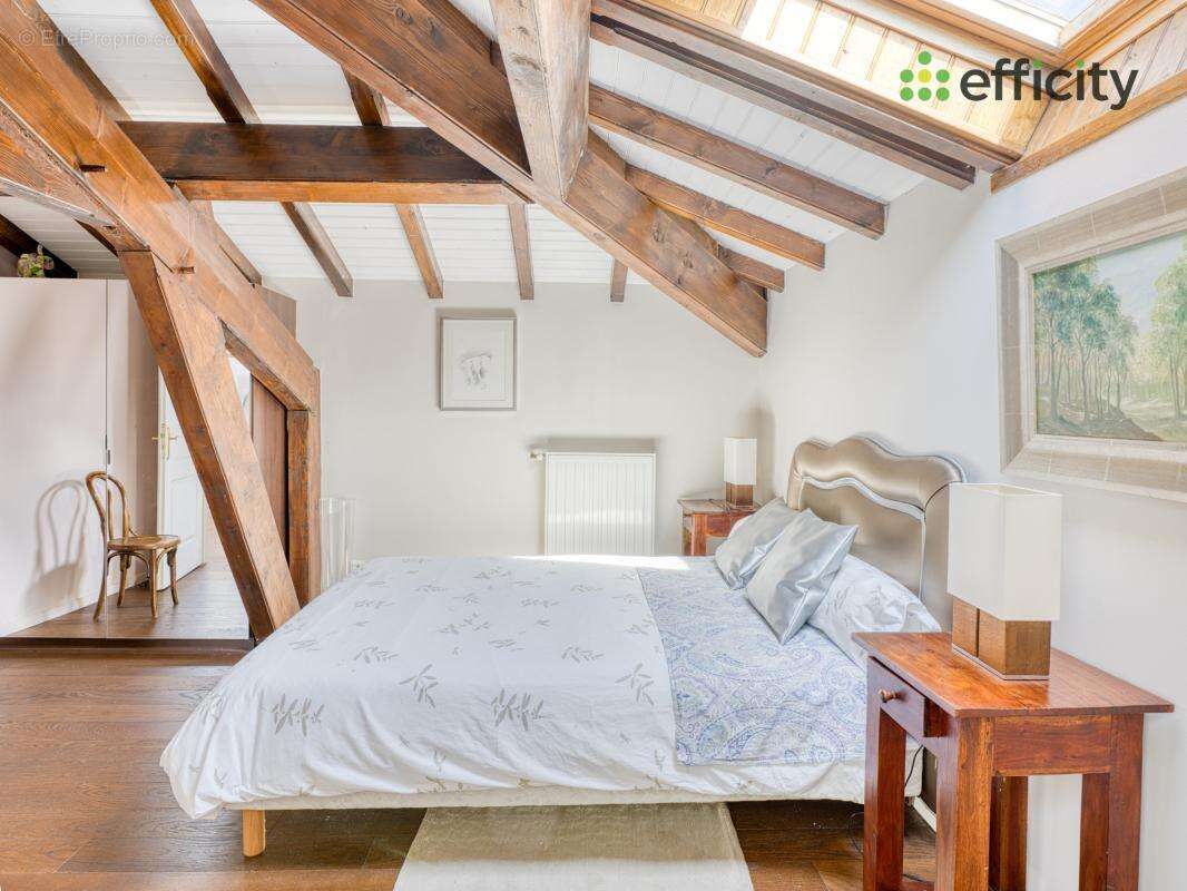 Maison à SATOLAS-ET-BONCE