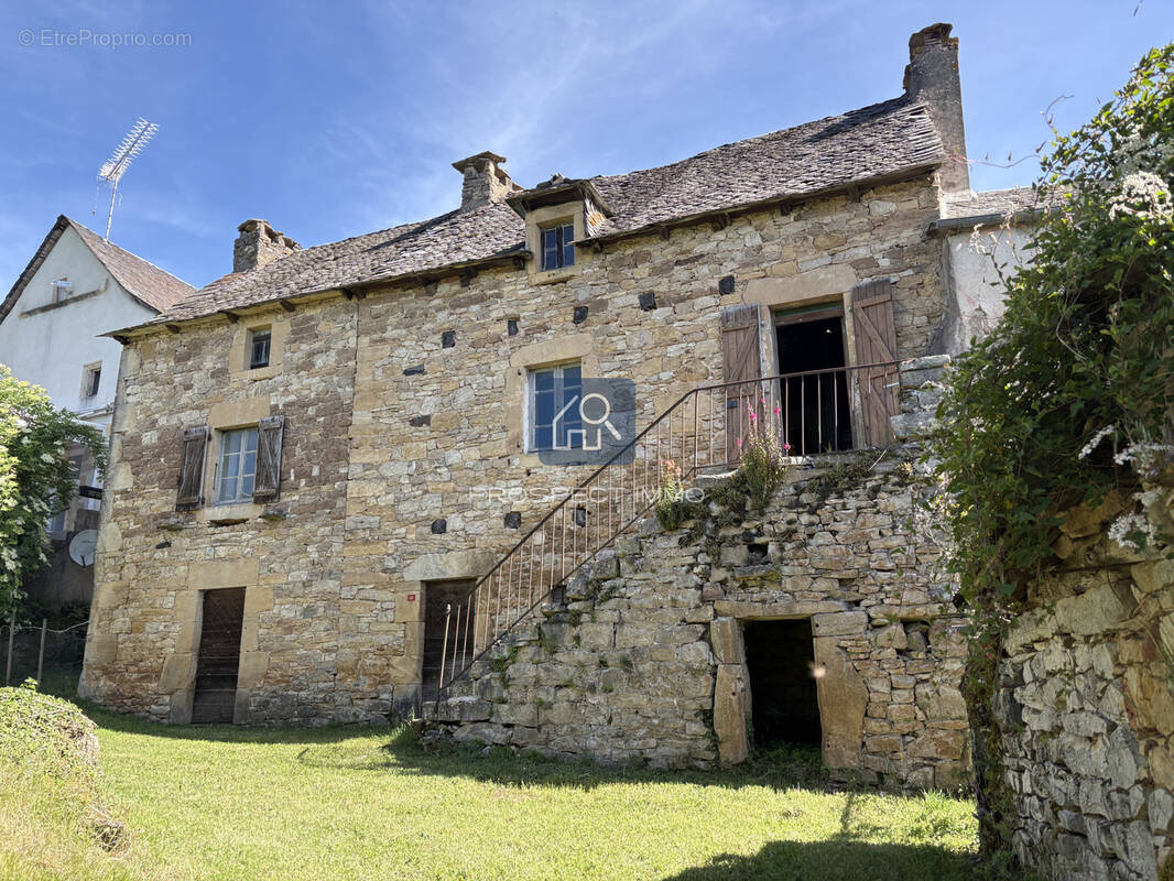 Maison à SAINTE-EULALIE-D'OLT