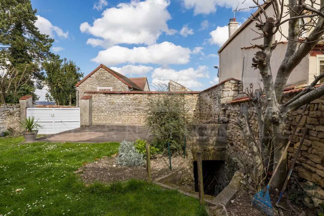 Maison à BOUAFLE