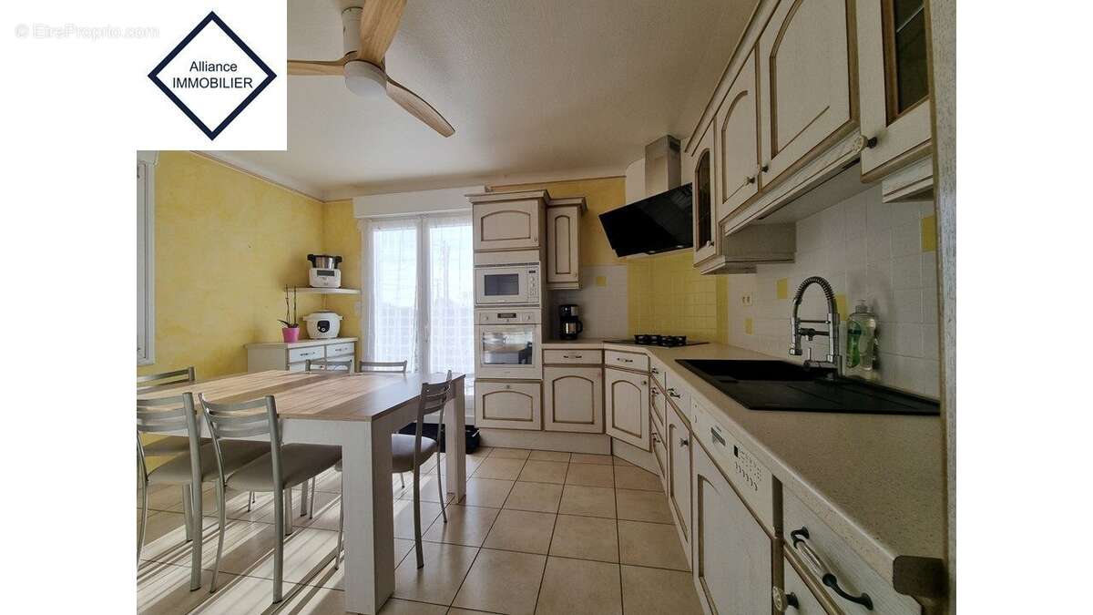 Maison à MONTAUBAN-DE-BRETAGNE