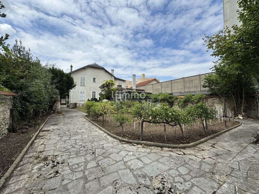 Appartement à CHAMPIGNY-SUR-MARNE