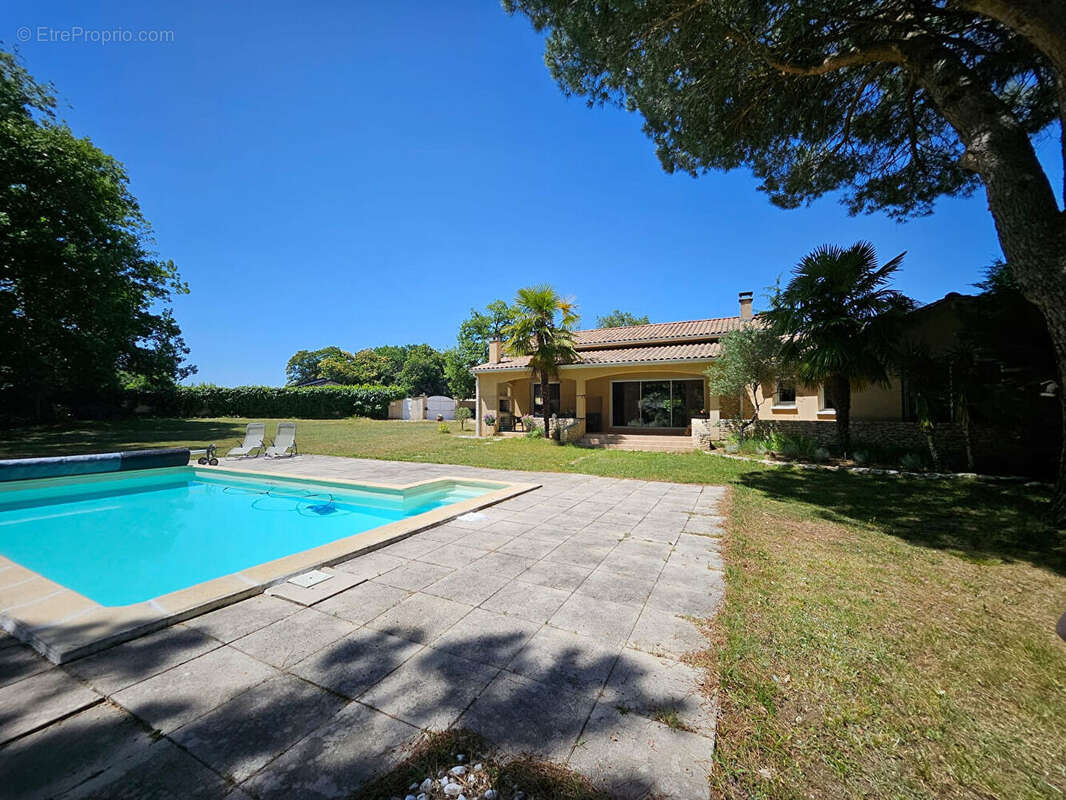 Maison Marsac Sur L Isle 6 pièce(s) 130 m2 - photo 2