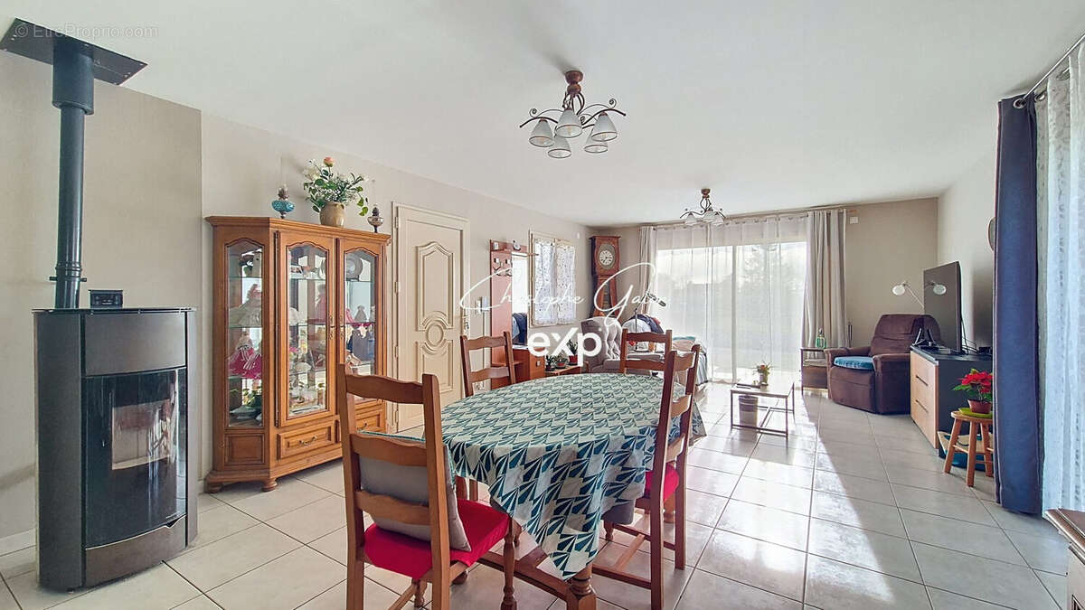 Maison à PEYRAT-DE-BELLAC