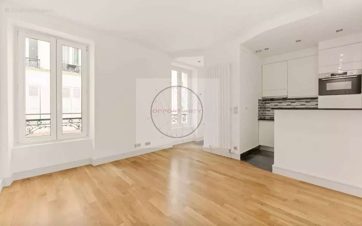 Appartement à PARIS-18E