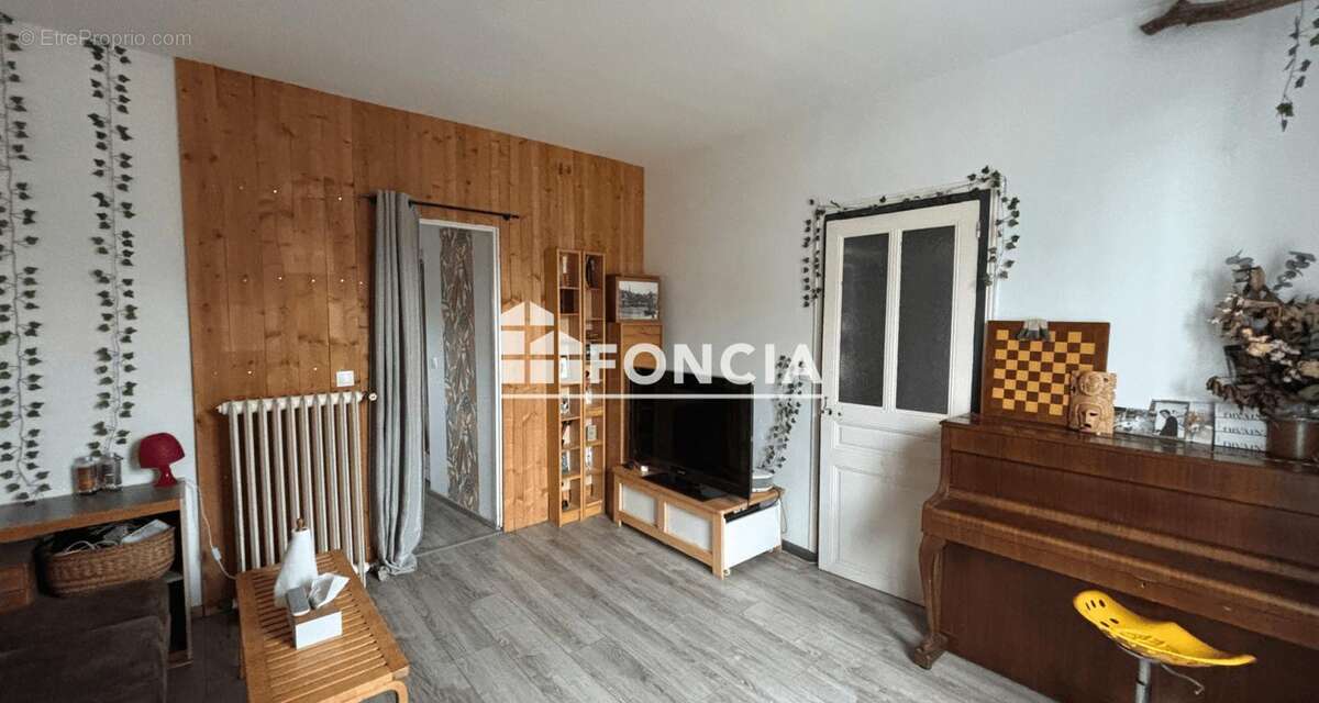 Maison à CHATELLERAULT