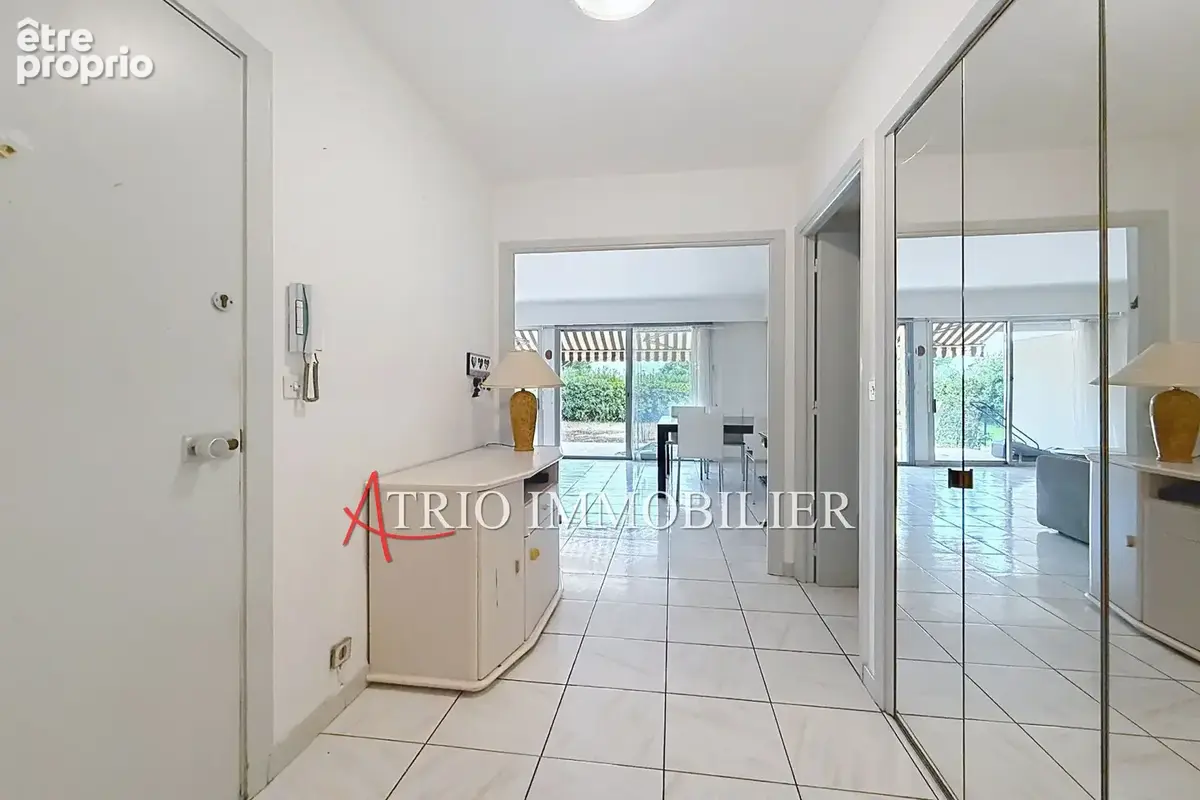 Appartement 4 pièces 96 m² à vendre à Saint-Laurent-Du-Var (06700) - photo 2