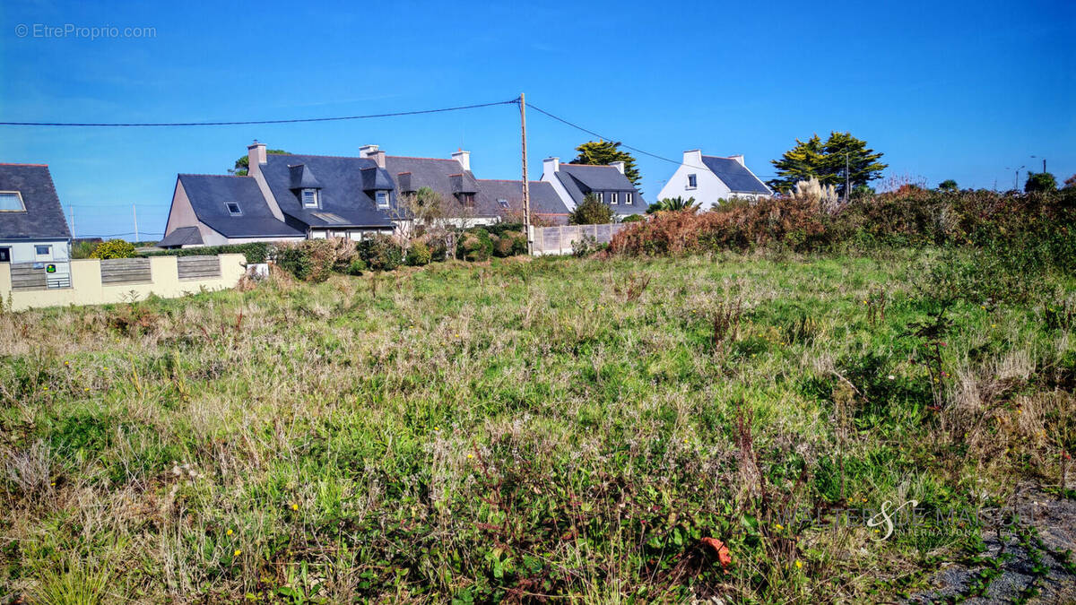 Terrain à PLOUGONVELIN