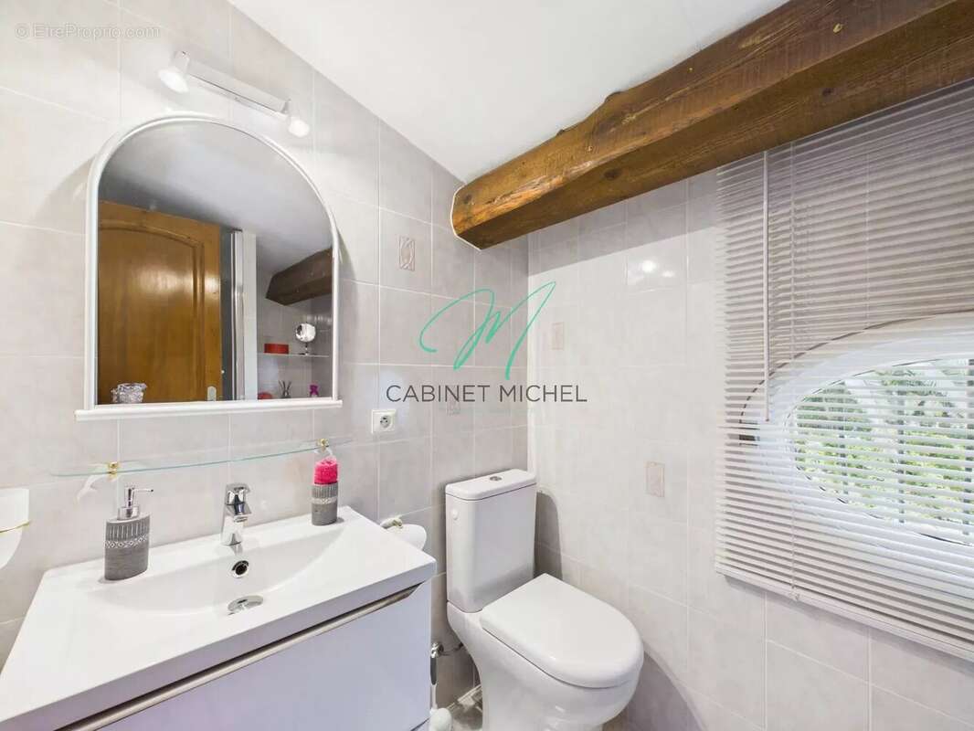 Maison à ROQUEFORT-LES-PINS