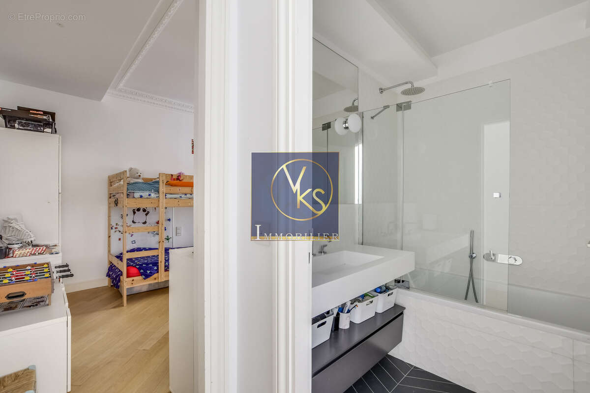 Appartement à PARIS-18E