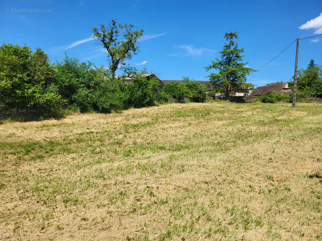 Terrain à FIGEAC