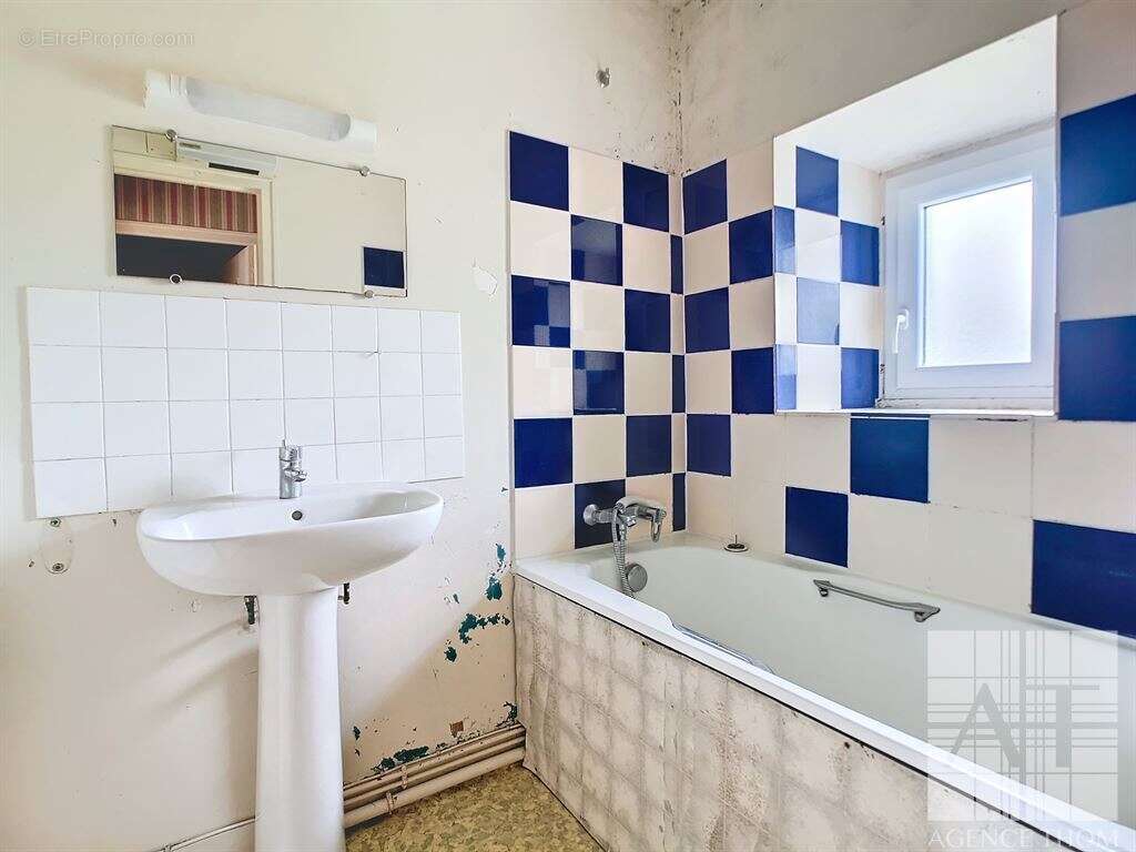 Maison à LONGAULNAY