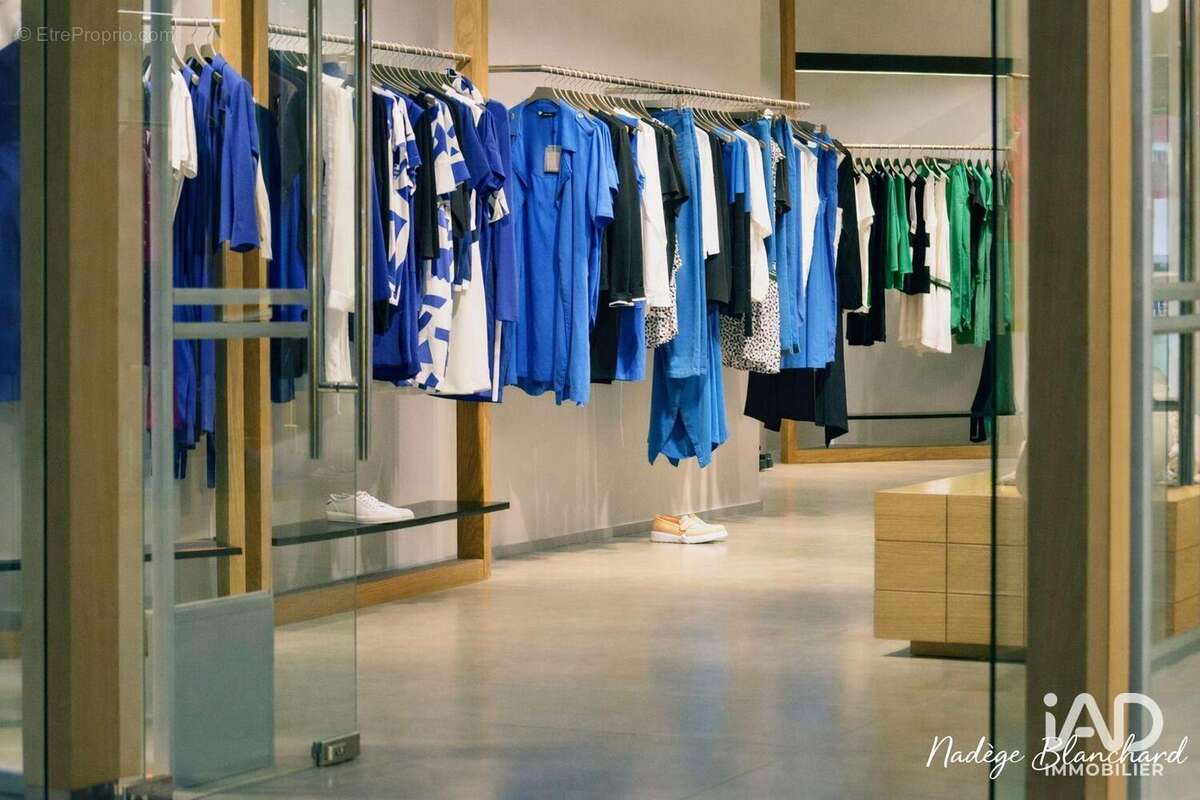 Photo 4 - Commerce à ROCHEFORT