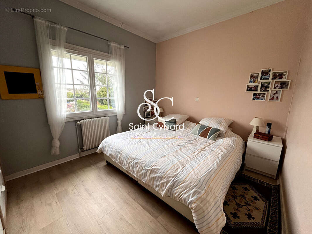 Maison à SAINT-YRIEIX-SUR-CHARENTE