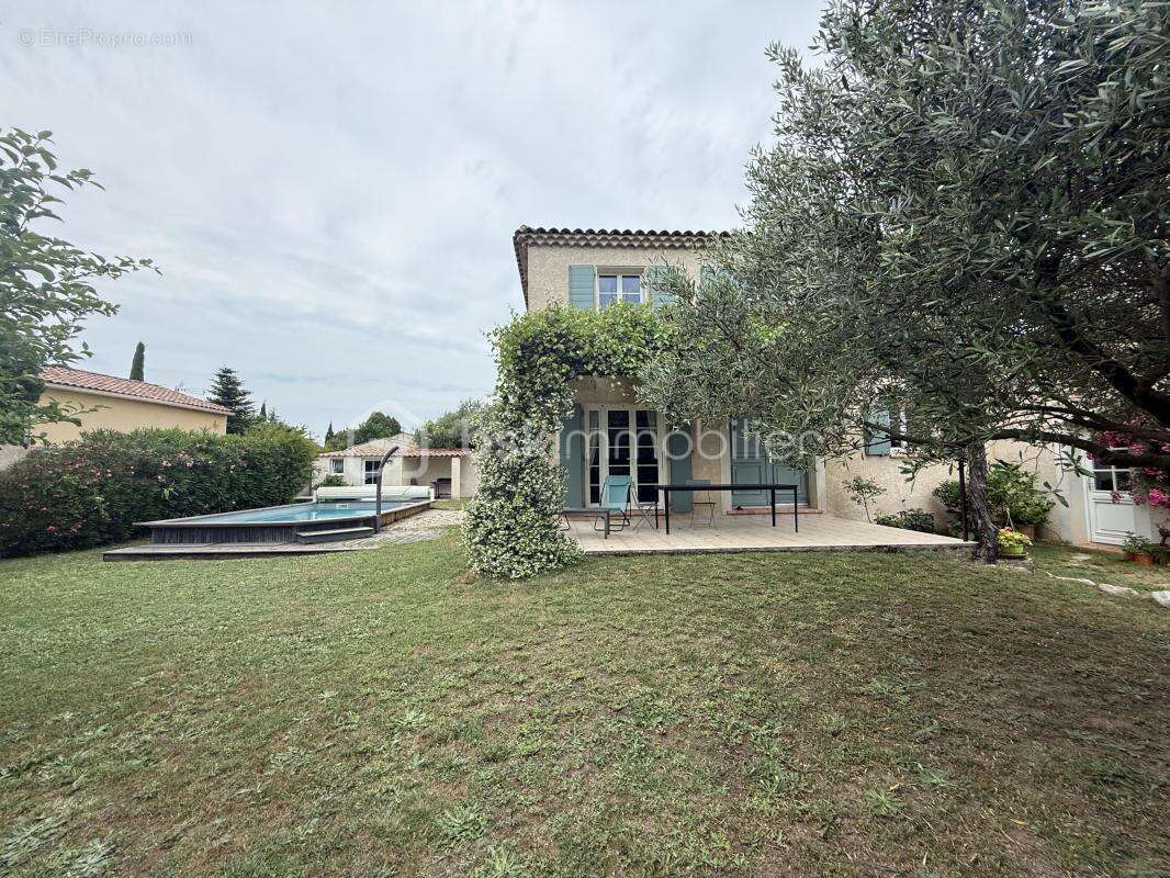 Maison à ROCHEFORT-DU-GARD