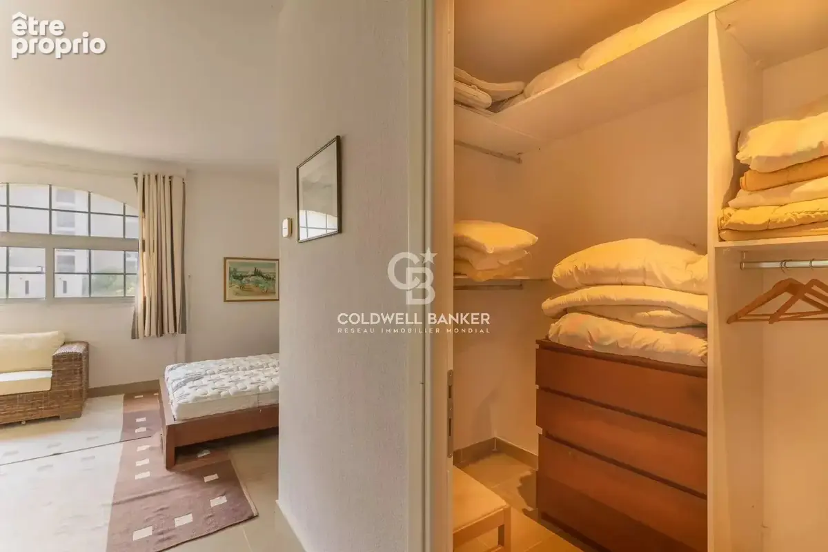 L'ile-rousse - Centre ville - Grand T4 en duplex - Cave & garage - photo 19